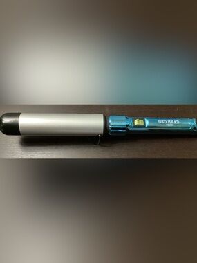 BedHead Tigi BH363 Curling Wand 1 1/2" Barrel Metallic Blue~Beach Wave Big Curls